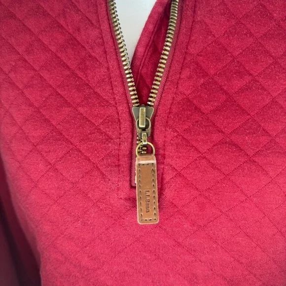 L.L. Bean Women's Red Quilted Jacket - Picture 3 of 5